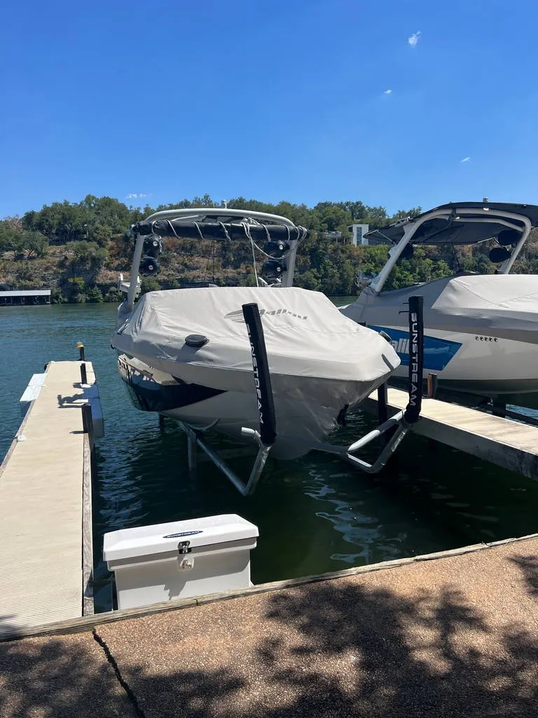 Sunstream Boat Lifts 3